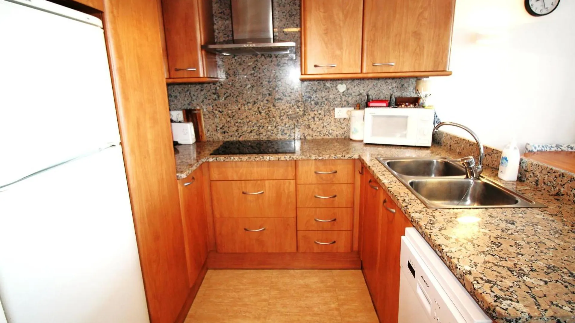 Apartment Aran 14 Bxs Izq. - Apartamento Acogedor Con Muy Buenas Vistas Del Mar Y Al Parque Natural Del Cabo De Creus. - Es-228-70 Llanca