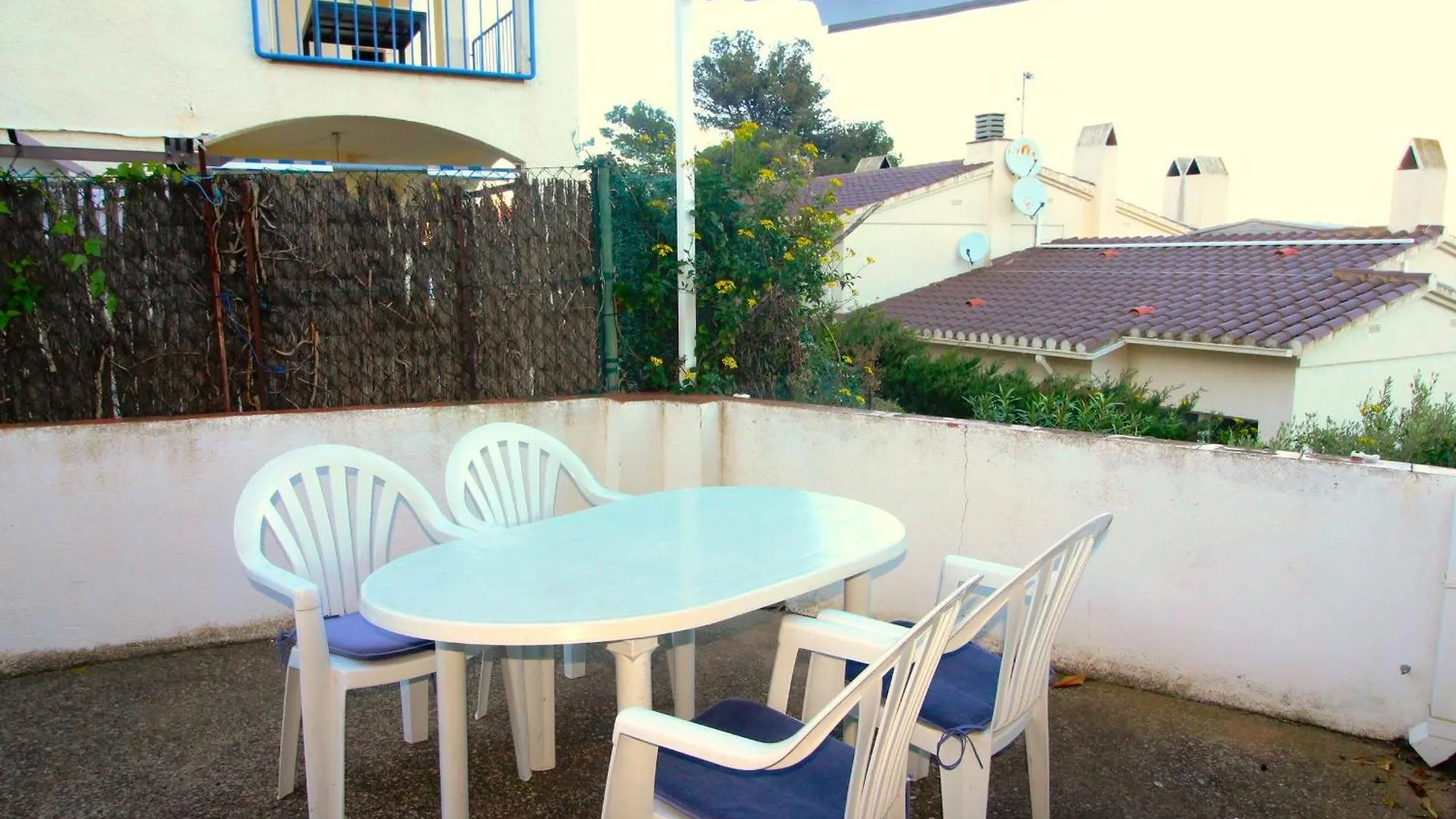 Aran 14 Bxs Izq. - Apartamento Acogedor Con Muy Buenas Vistas Del Mar Y Al Parque Natural Del Cabo De Creus. - Es-228-70 Llanca 0*,